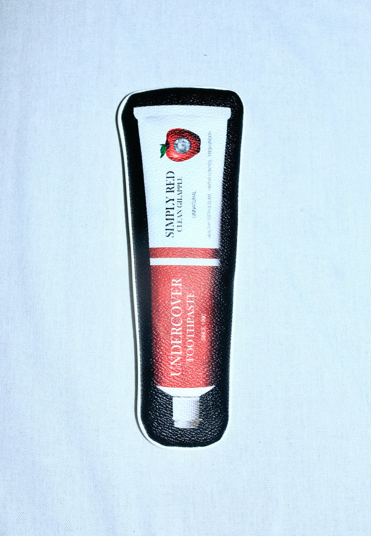 UNDERCOVER toothpaste Pouch