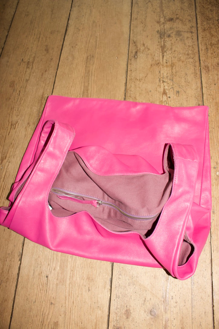 MM6 Hot pink tote