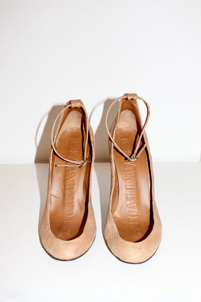 A.F. Vandevorst toe pumps SS10