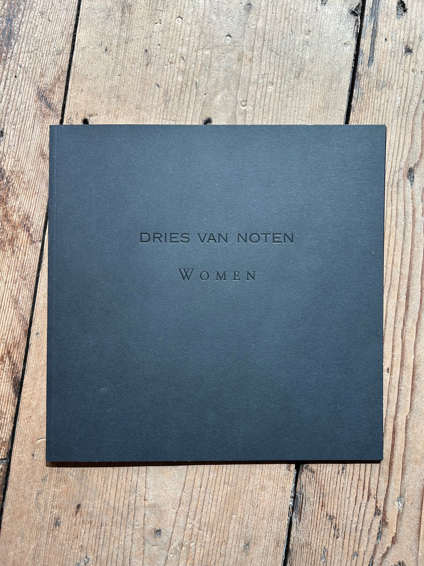 Dries Van Noten Women Winter 1998 - 1999 catalogue