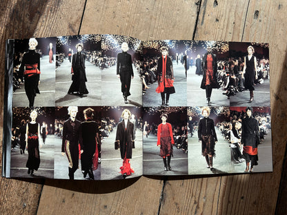 Dries Van Noten Women Winter 1998 - 1999 catalogue