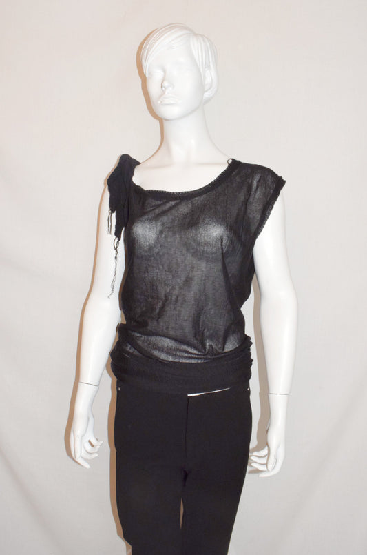 Thimister short sleeve top with knotted shoulder detail