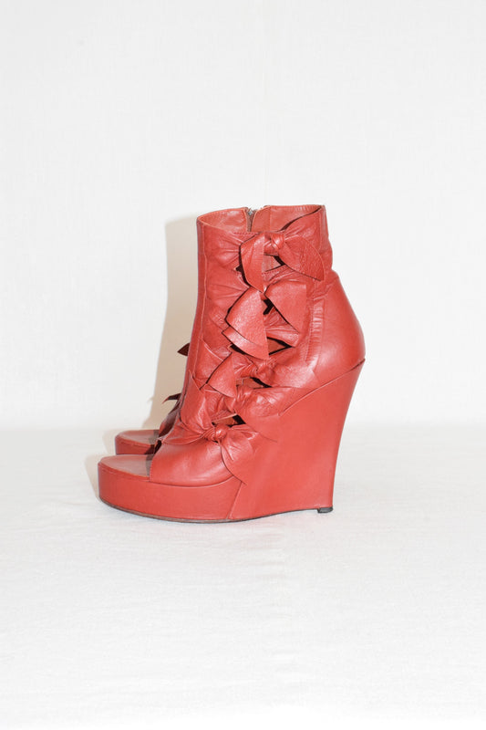 A.F. Vandevorst bowtie wedge SS12