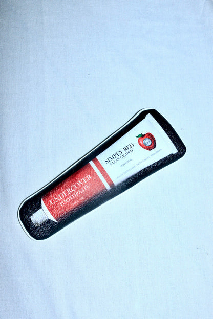 UNDERCOVER toothpaste Pouch
