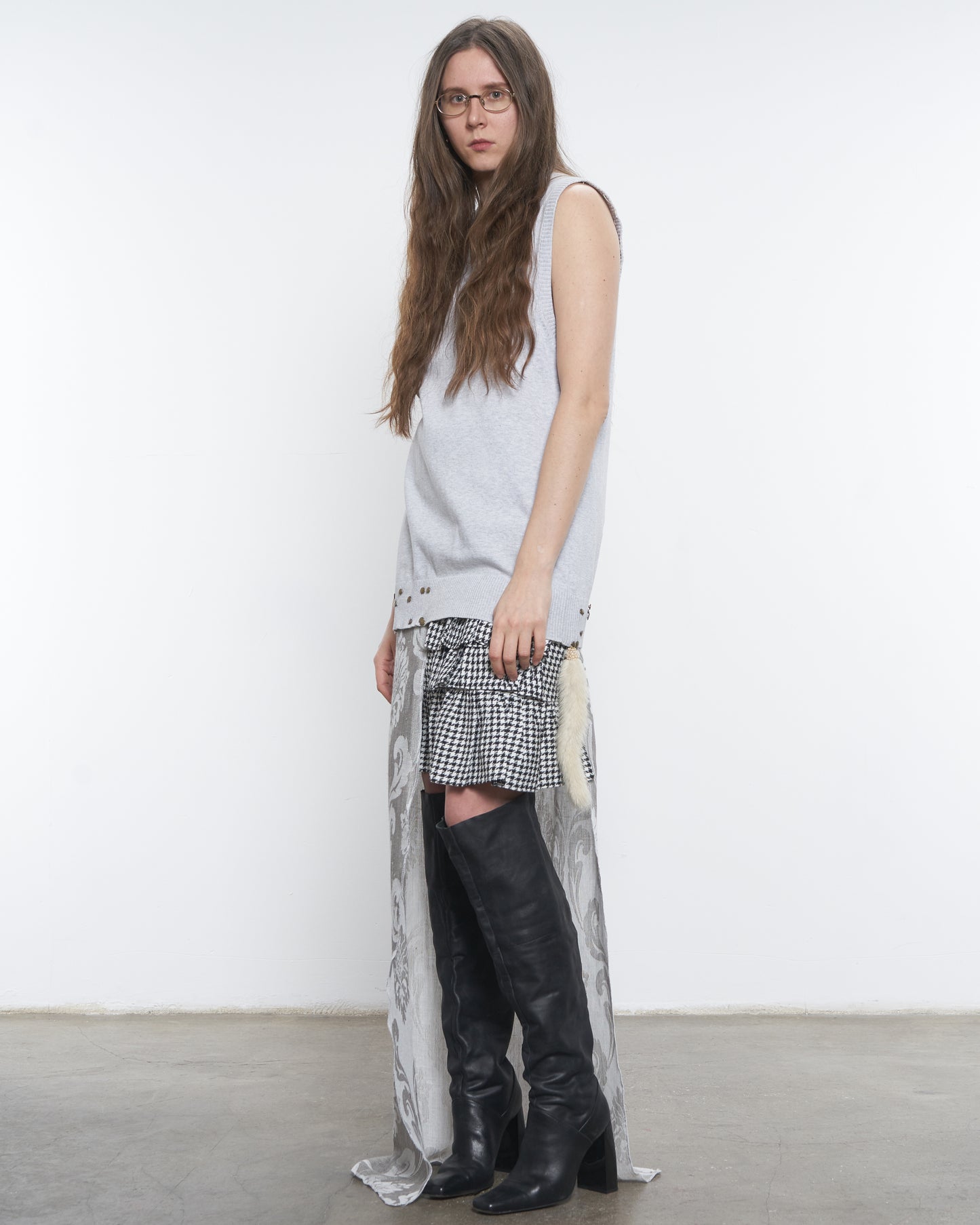1000MORCEAUX charm cardigan with metal pin detailing